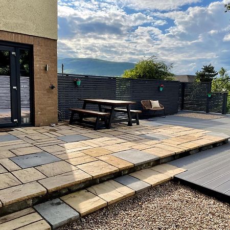 Stylish, Central Studio With Kitchen & Large Deck Fort William Eksteriør bilde