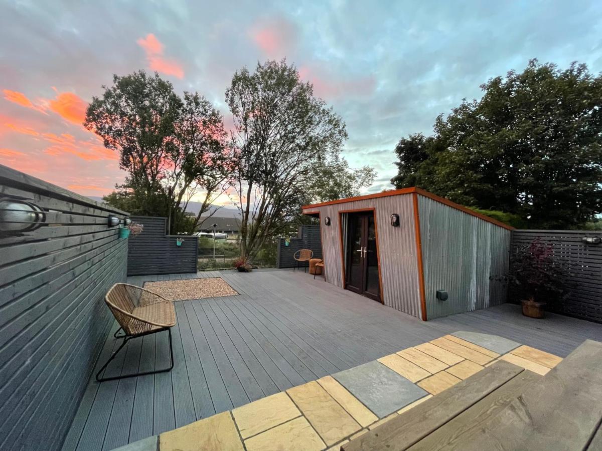 Stylish, Central Studio With Kitchen & Large Deck Fort William Eksteriør bilde