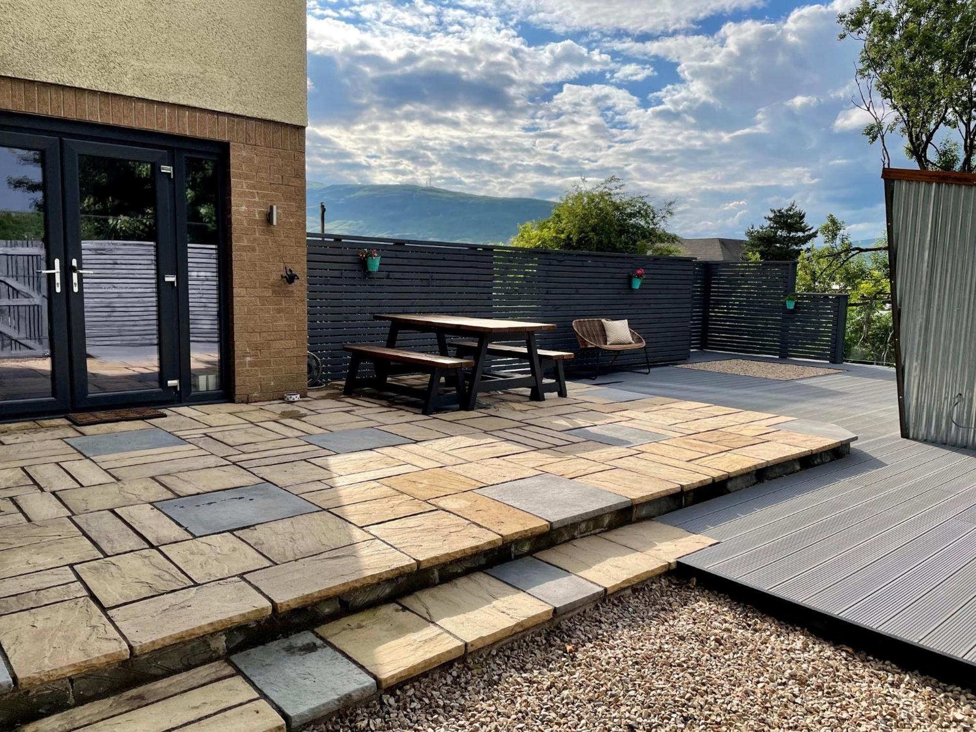Stylish, Central Studio With Kitchen & Large Deck Fort William Eksteriør bilde